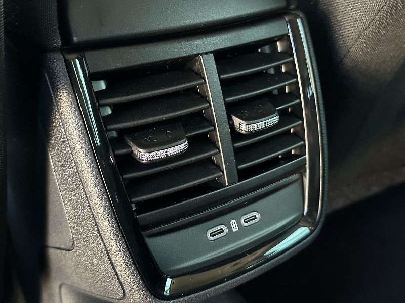 Škoda Scala First Edition 1.0TSi 85kW DSG - fotka 40 z 44