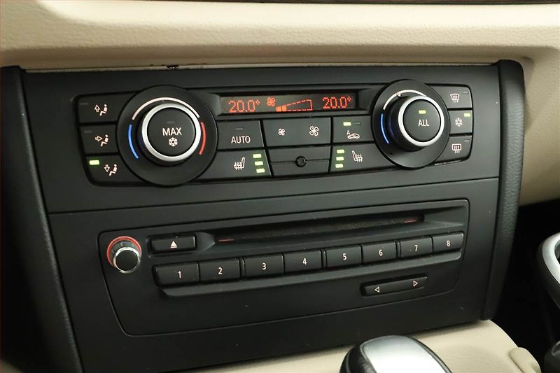 BMW X1 (2010) xDrive23d, Automat - fotka 17 z 21