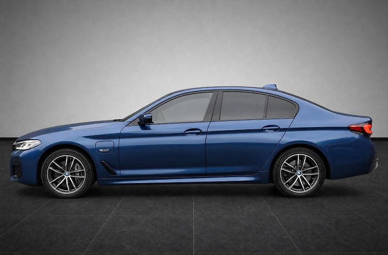 BMW Řada 5 545e xDríve, ČR, Ventilace - fotka 2 z 31