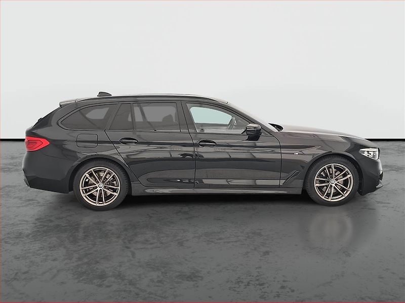 BMW Řada 5 (2018) M Sport 520d xDrive - fotka 6 z 17