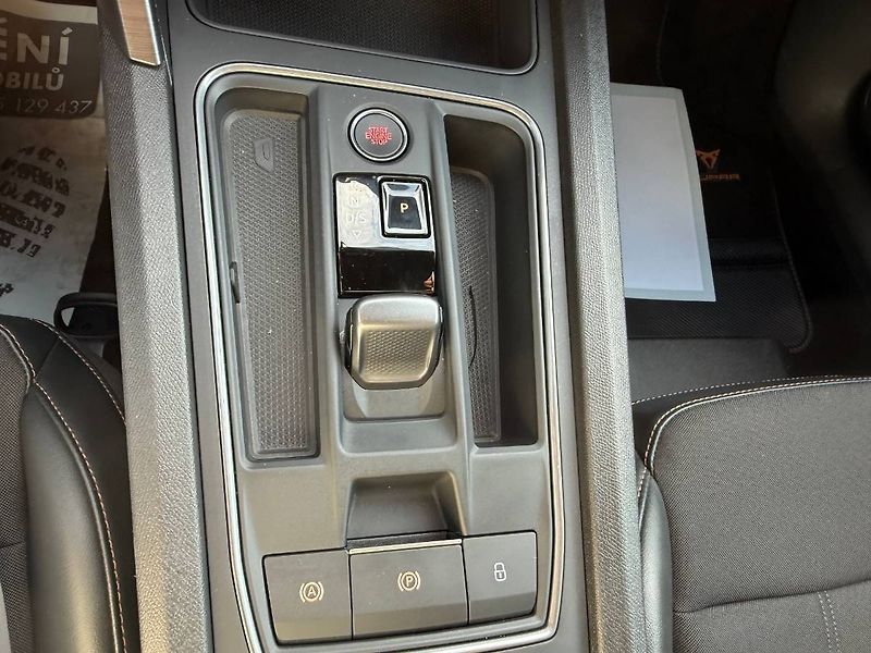 Cupra Leon (2023) 1.5 eTSI  DSG 150k - fotka 38 z 38