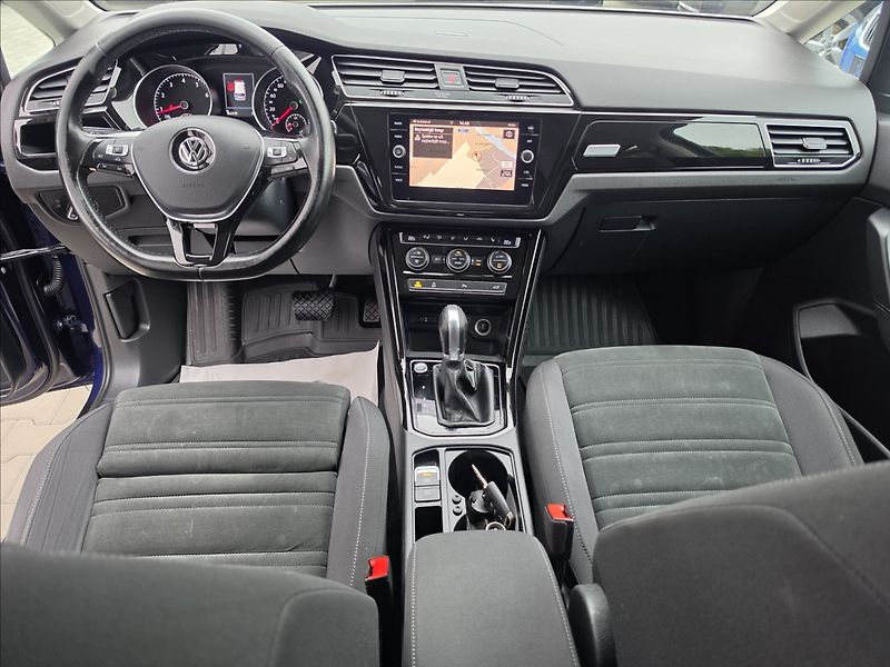 Volkswagen Touran 1,4 TSi 110KW DSG Highline 7MÍ - fotka 25 z 50