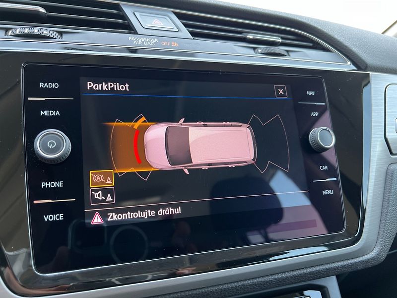 Volkswagen Touran (2019) 1.6TDi COMFORTLINE 7-míst - fotka 33 z 37