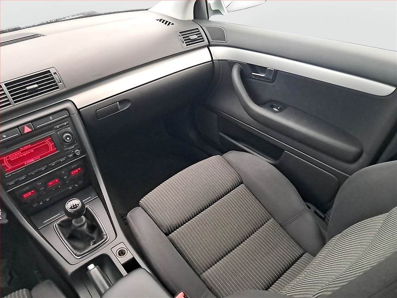 Audi A4 (2006) 2.0 TDI, nová STK - fotka 8 z 17