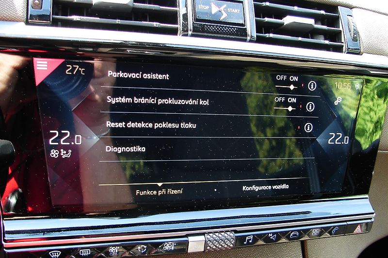 DS Automobiles DS7 Crossback 2.0 BlueHDi 176PS 8-AT KLIMA - fotka 24 z 43