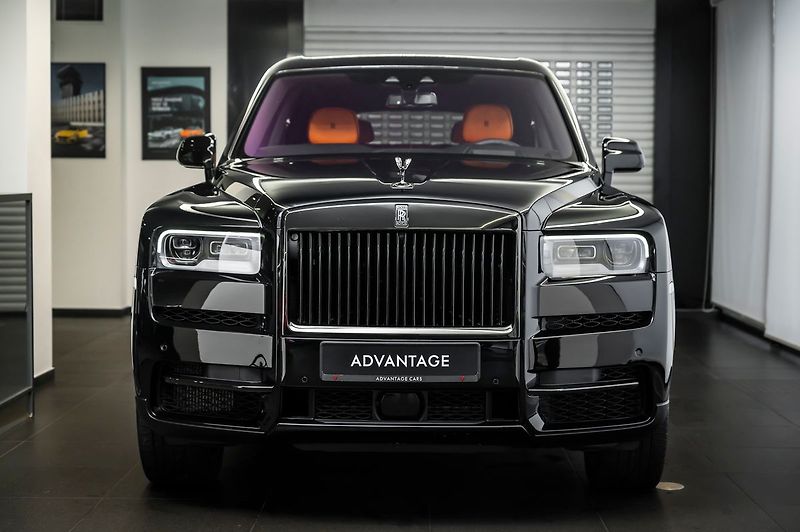 Rolls-Royce Cullinan Black Badge - fotka 2 z 25