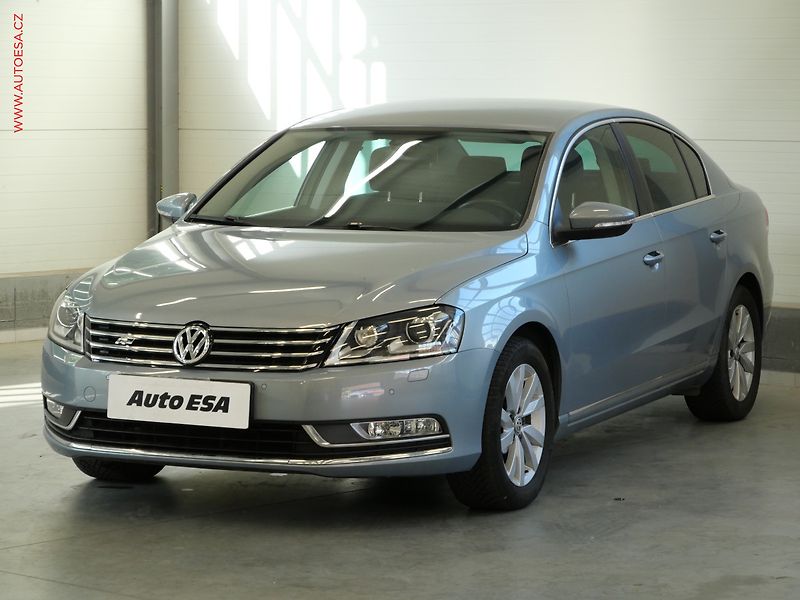 Volkswagen Passat (2012) 2.0 TDI, ČR, servis.kniha - fotka 3 z 20