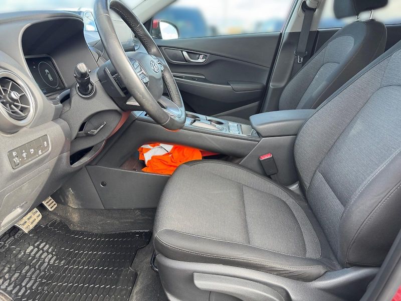 Hyundai Kona (2023) EDITION ELECTRIC 64kWh CZ DPH - fotka 7 z 11