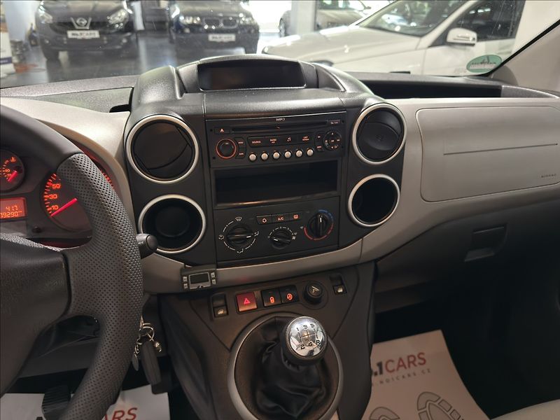 Citroën Berlingo 1,6   i MULTISPACE WEBASTO - fotka 10 z 29