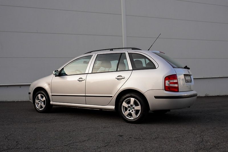 Škoda Fabia 1.4 AUTOMAT - fotka 10 z 21