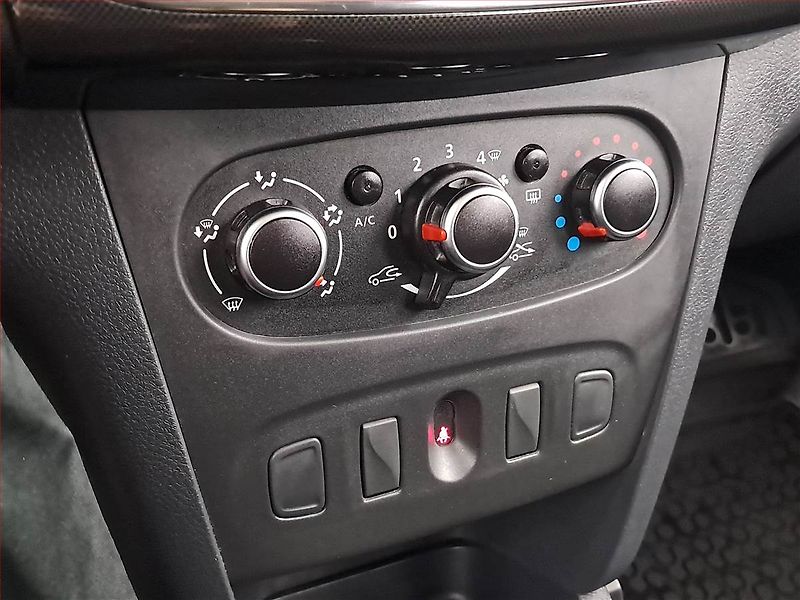 Dacia Logan (2019) 1.0 SCe - fotka 15 z 15