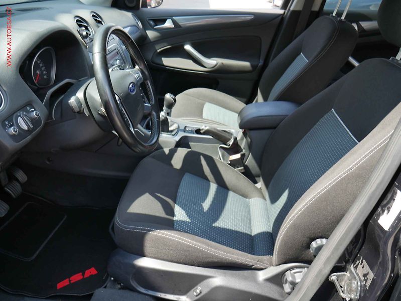 Ford Mondeo (2011) 2.0 TDCi, AC, tempo, výhřev - fotka 9 z 18