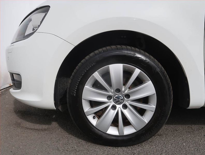 Volkswagen Sharan (2015) 2.0 TDI, 7 míst, Navi - fotka 15 z 28