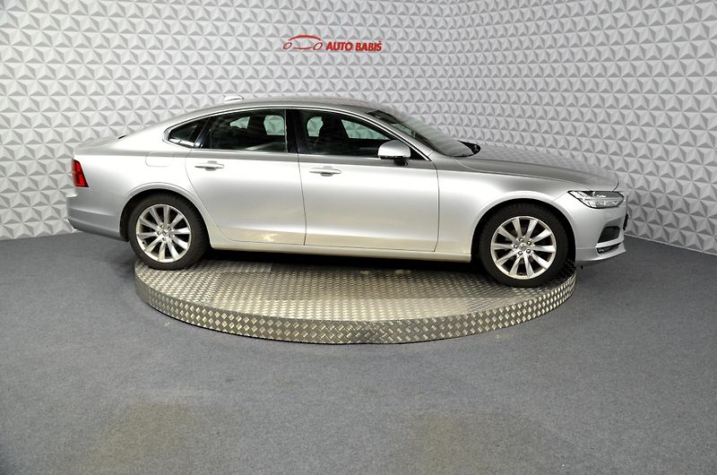 Volvo S90 (2018) D3 - fotka 4 z 18