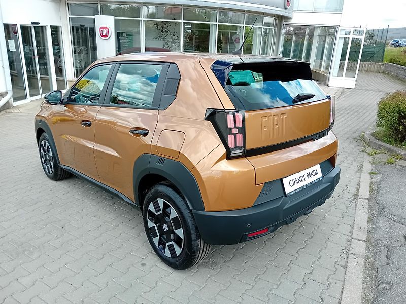 Fiat Grande Panda (2025) HYBRID 110k ICON 7LET ZÁ/IHNED - fotka 7 z 19