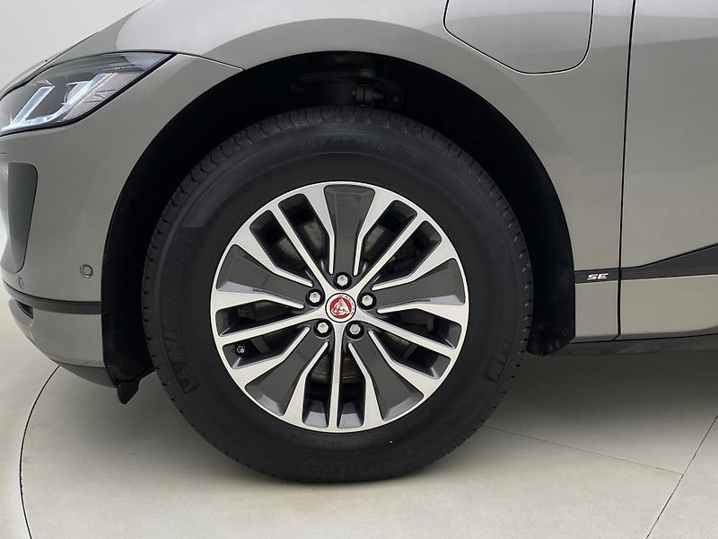 Jaguar I-Pace EV400 SE AWD AUT CZ - fotka 35 z 48