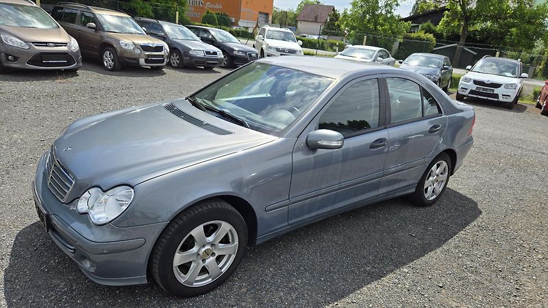 Mercedes-Benz Třídy C MERCEDES BENZ C180 AVANTGARDE - fotka 27 z 29