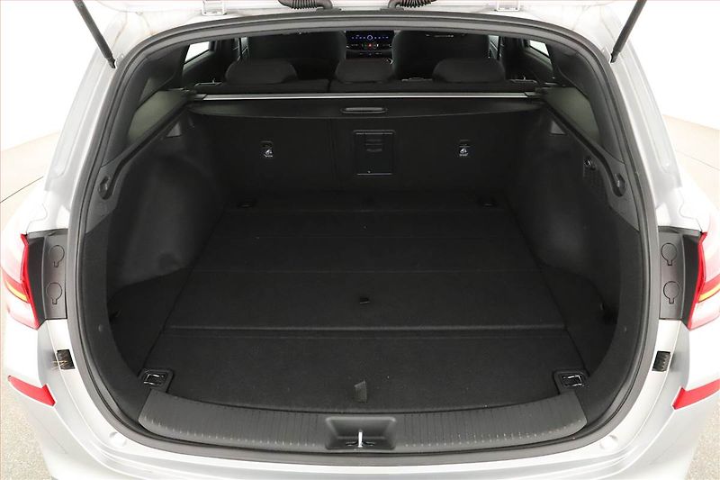 Hyundai i30 (2025) 1.0 T-GDI, N-Line, FullLed - fotka 11 z 15