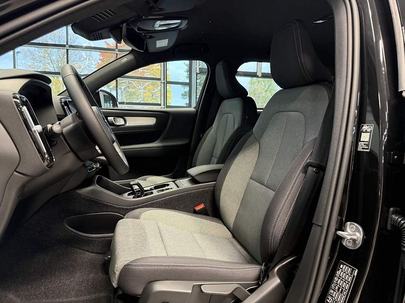 Volvo XC40 (2026) B3 2.0L 163 HP AT7 FWD CORE - fotka 16 z 23