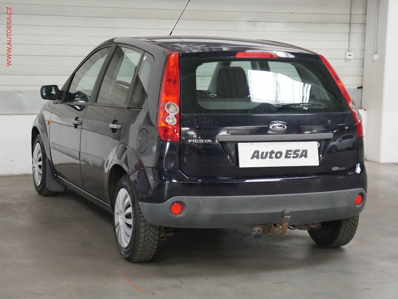 Ford Fiesta (2006) 1.4i, ČR, AC, TZ - fotka 4 z 14