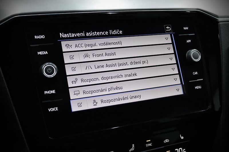 Volkswagen Passat B8 Facelift 1.5 TSI 110 kW DSG - fotka 24 z 36