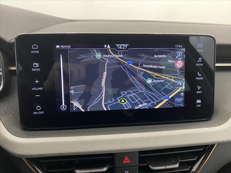 Škoda Scala 1,0 TSI 85kW Top Selection - fotka 15 z 30