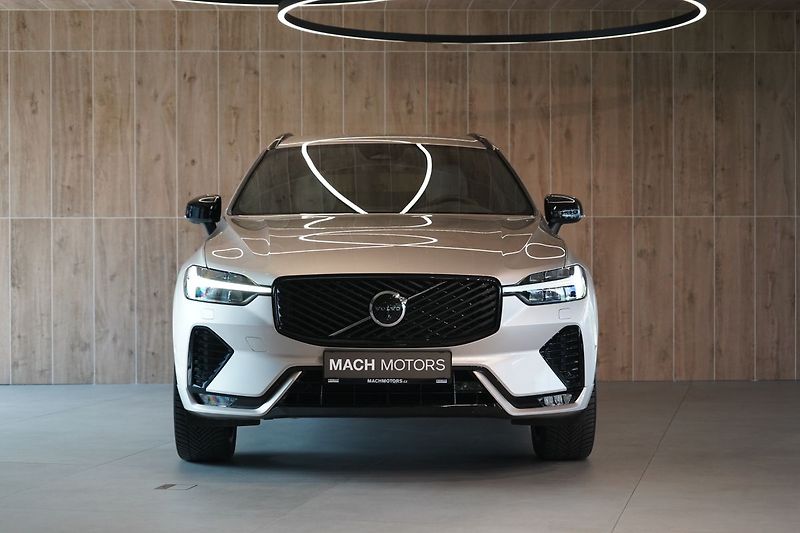 Volvo XC60 B5 PLUS Dark, Harman, 360° - fotka 3 z 42