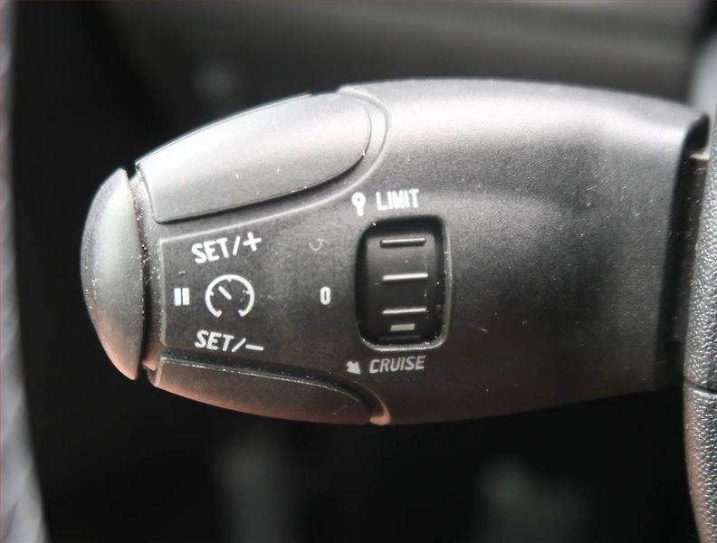 Peugeot 2008 (2019) 1.2 PureTech, ČR,1.maj - fotka 17 z 19
