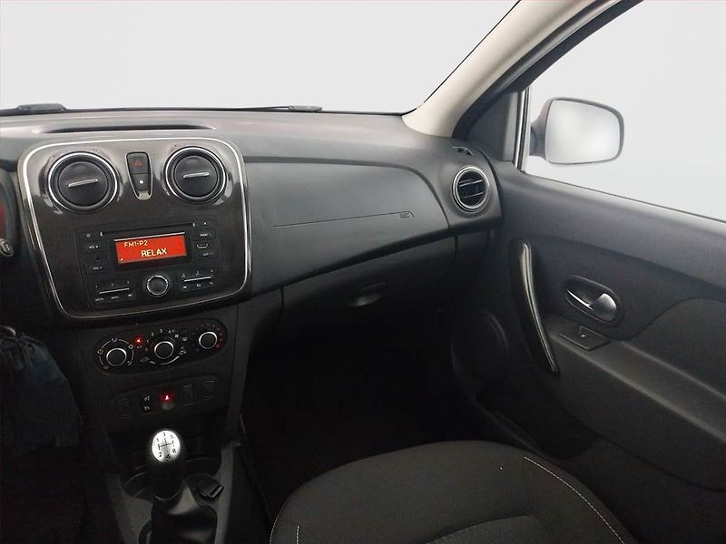 Dacia Logan (2018) 0.9 TCe, Serv.kniha, Tempomat - fotka 8 z 15