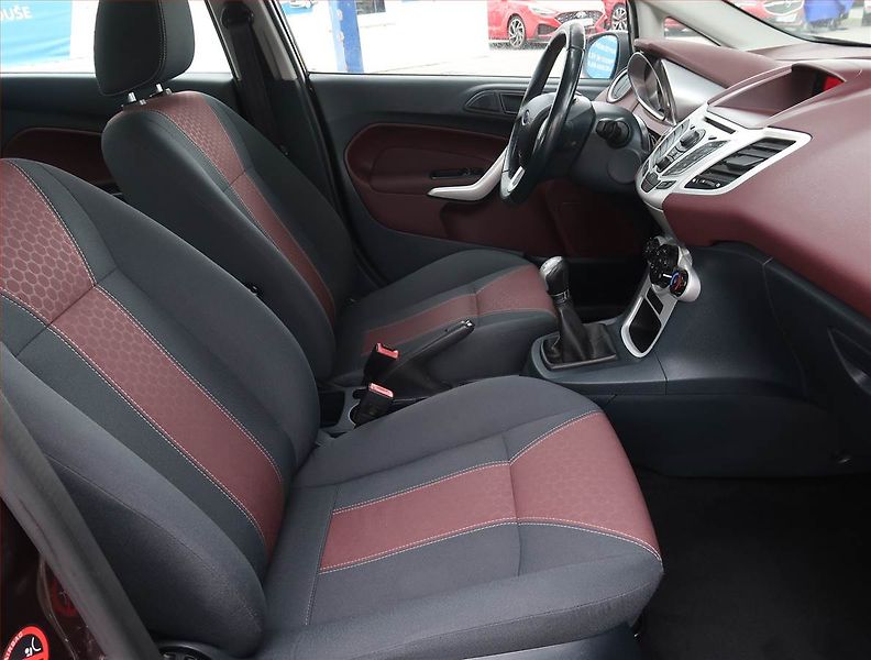 Ford Fiesta (2008) 1.6 Ti-VCT, Serv.kniha - fotka 9 z 18