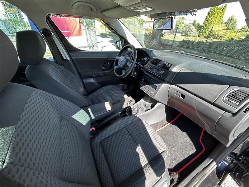 Škoda Roomster 1,2 TSi  Tažné,Klima,Výhřevy - fotka 26 z 49