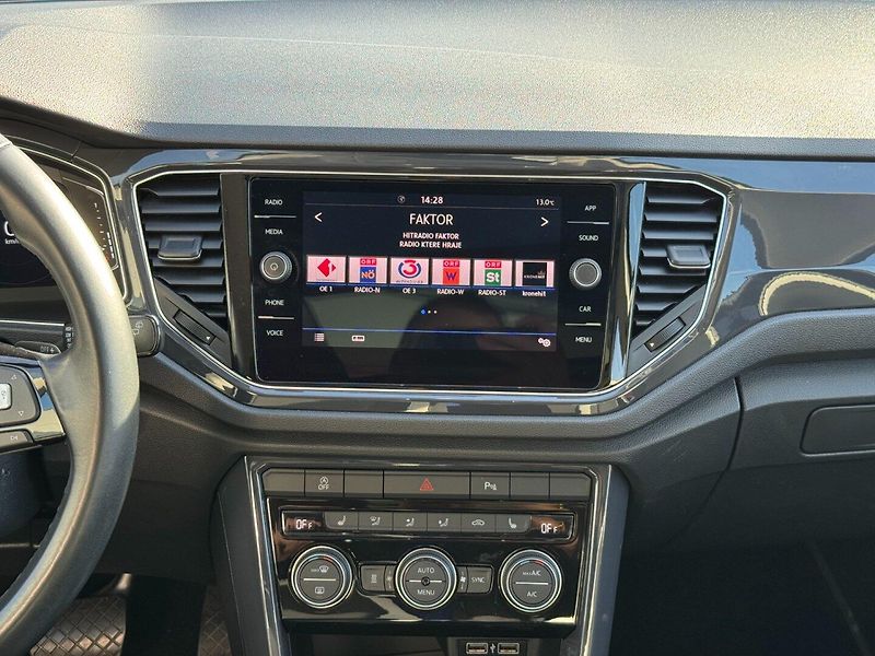 Volkswagen T-Roc (2019) SPORT 1.5 TSI DSG - fotka 21 z 40