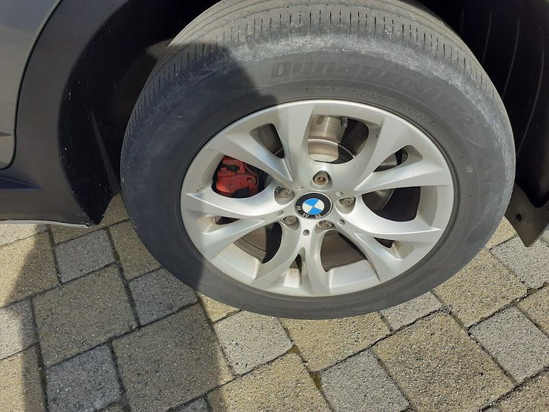 BMW X3 (2009) 2.0 x drive 1.maj čr 4x4 - fotka 17 z 27