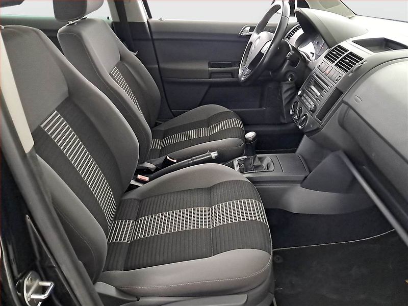Volkswagen Polo (2009) 1.2 12V, nová STK - fotka 9 z 16