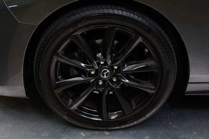 Mazda 3 - fotka 10 z 27