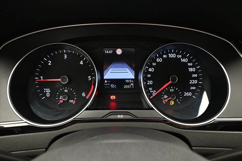 Volkswagen Passat 2,0 TDI 110kW Business Záruka - fotka 16 z 32