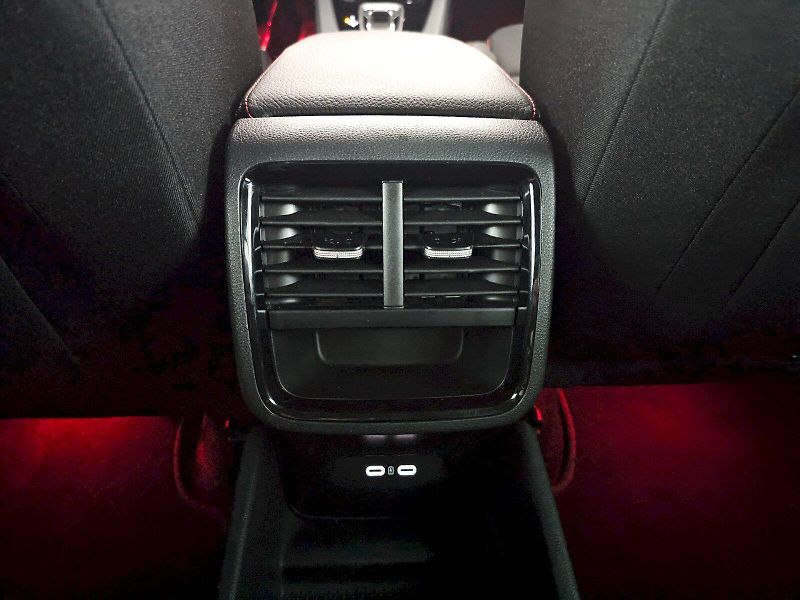 Škoda Octavia (2025) RS 2.0TSi 195Kw RS TAŽNÉ - fotka 27 z 30