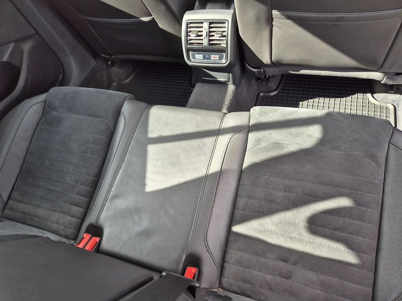 Volkswagen Passat (2018) VW Passat 2.0 TDi R-line 110kw - fotka 17 z 22