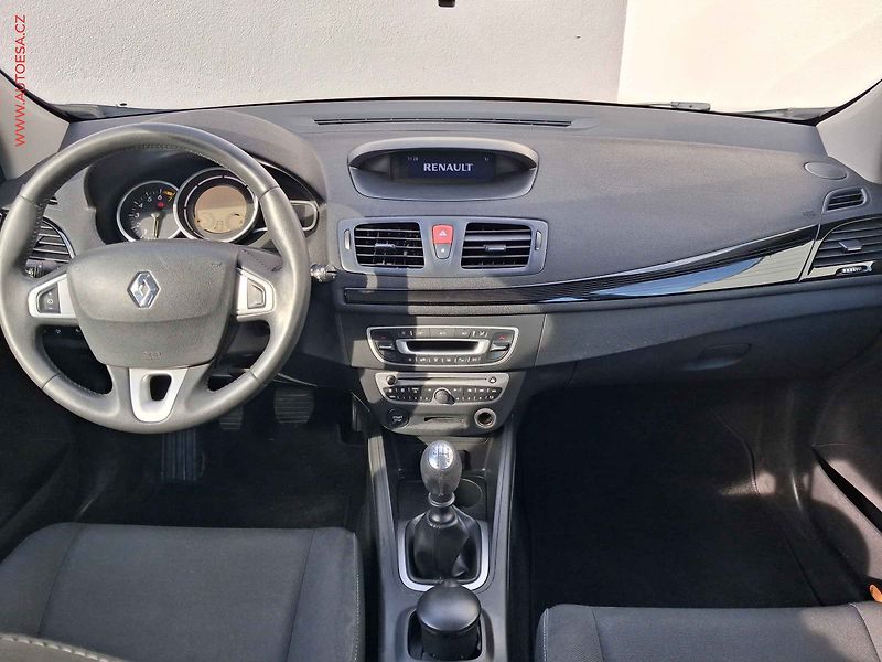 Renault Mégane (2011) 1.6i, ČR, autoAC, temp - fotka 8 z 15