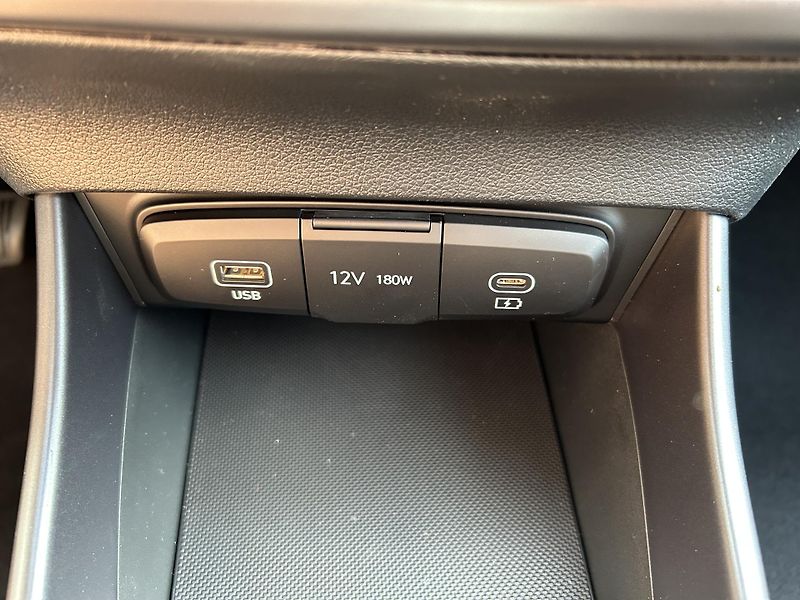 Hyundai i20 26 1,0 T-GDI DCT GO PLUS! - fotka 25 z 29