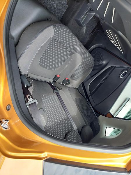Renault Captur (2019) Collection 1.3TCe-zadáno! - fotka 21 z 41