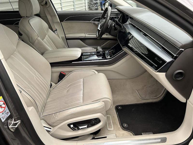 Audi A8 3.0 TDI 4x4 Elegance - fotka 28 z 34