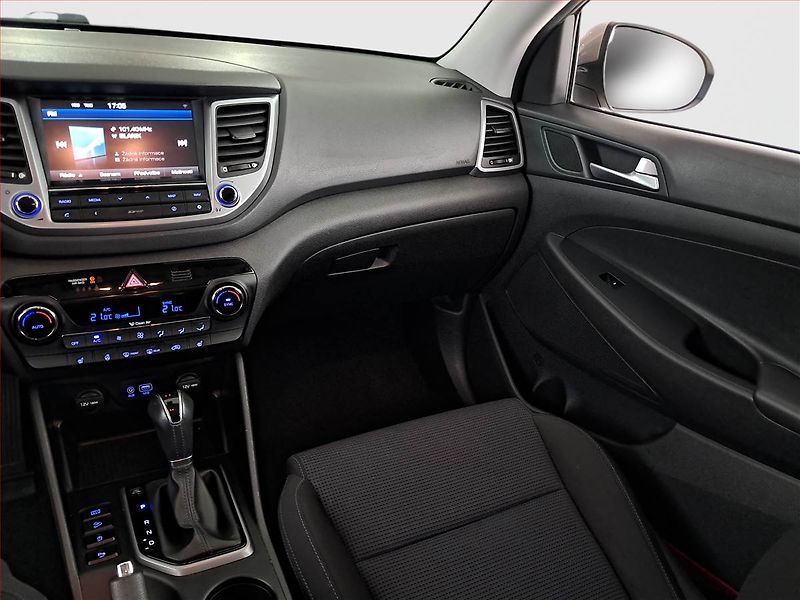 Hyundai Tucson (2016) 1.7 CRDi, Automat, Navi - fotka 8 z 22