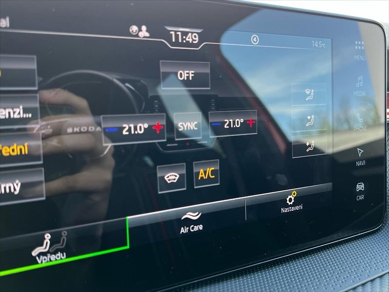 Škoda Fabia 1,5 TSi 110 kW 7DSG MONTE CARL - fotka 25 z 31