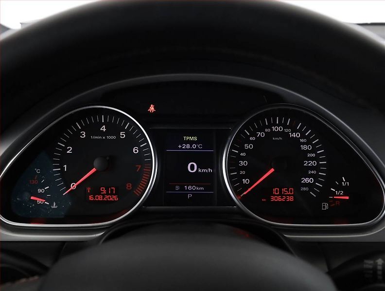 Audi Q7 (2009) S-Line 4.2 FSI , 4X4, Automat - fotka 9 z 17