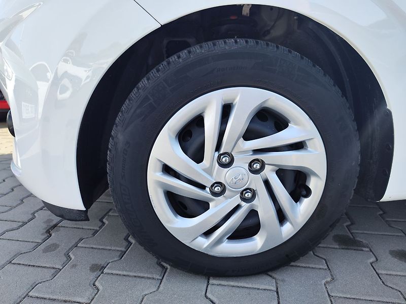 Hyundai i10 1.0i/49kW Comfort AMT - fotka 24 z 26