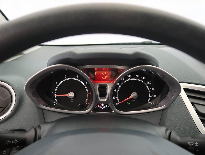 Ford Fiesta (2011) 1.4, Automat, Serv.kniha - fotka 11 z 18