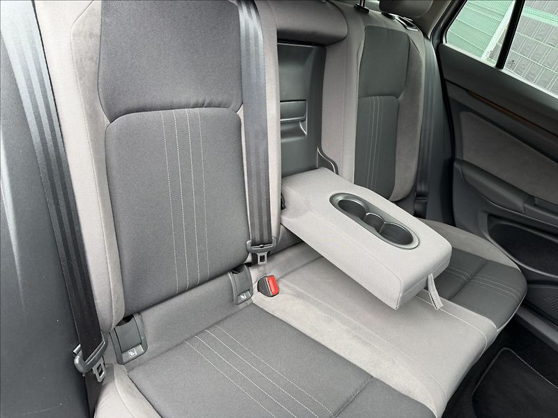 Volkswagen Golf VIII 2.0 TDI Alltrack 4x4 DSG - fotka 24 z 24
