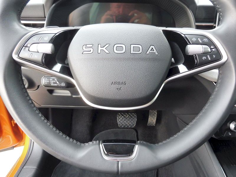 Škoda Kamiq (2025) Top Selection 1,5 TSI 110kW DS - fotka 10 z 29