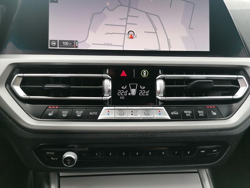 BMW Řada 3 (2021) 2.0 318D A/T Kůže - fotka 14 z 33